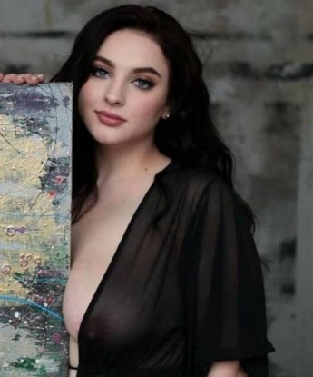 Юлия, 26 лет, 5 размер груди